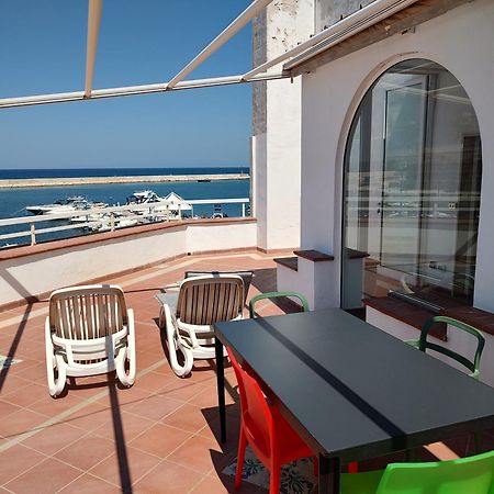 Вилла Fronte Del Mare - Seafront Terrace Вилланова-ди-Остуни Экстерьер фото