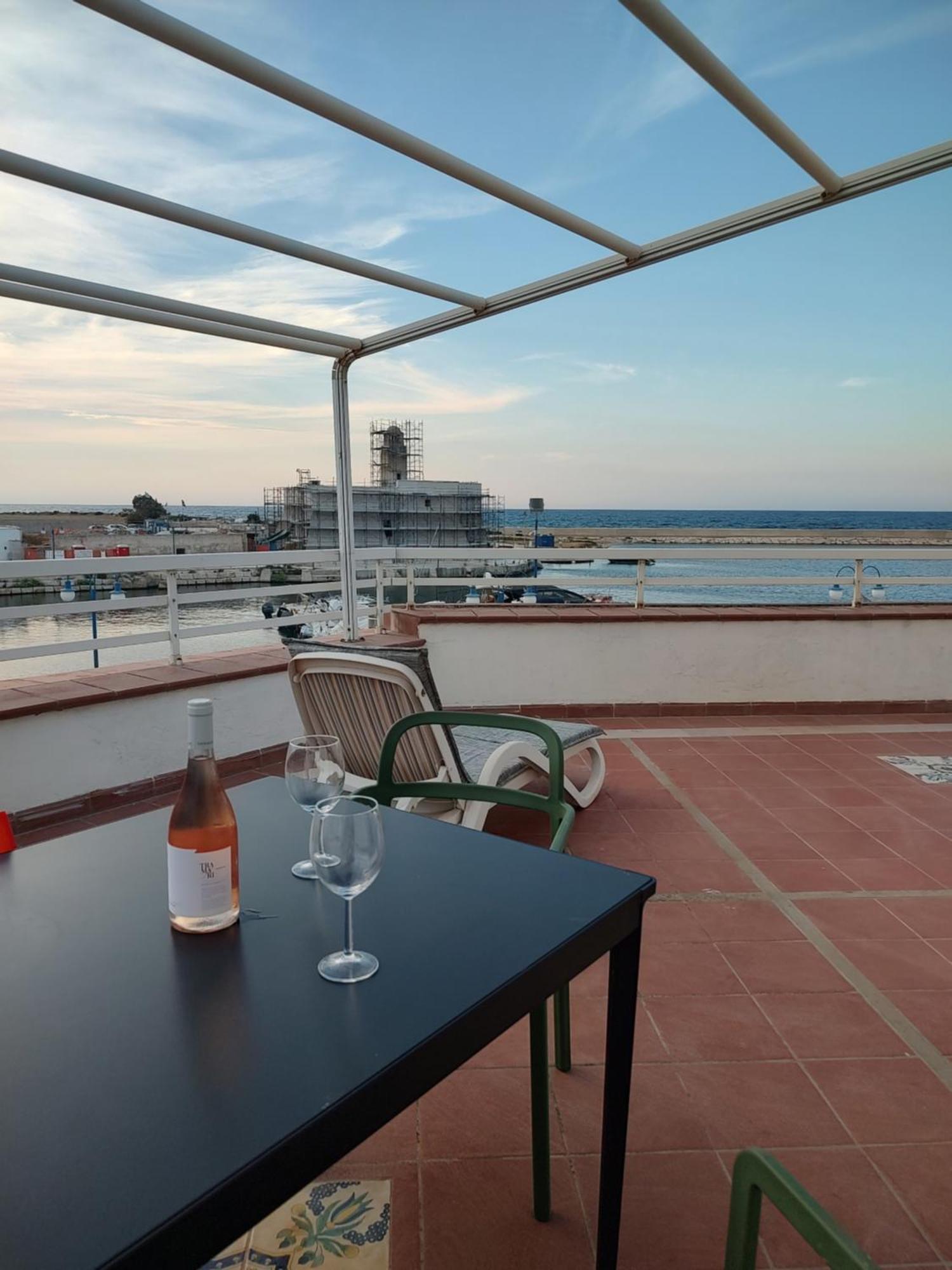Вилла Fronte Del Mare - Seafront Terrace Вилланова-ди-Остуни Экстерьер фото